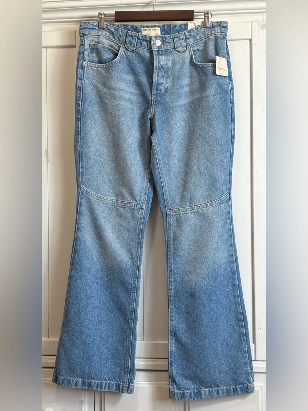 Free People Flora Low Rise Bootcut Jeans Botton Pocket Mai Tai Sky color NWT 30